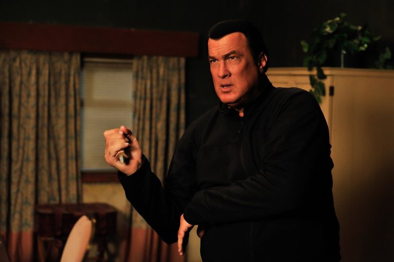Confiflix #01 : le top 5 des films avec Steven Seagal | Sparse ...